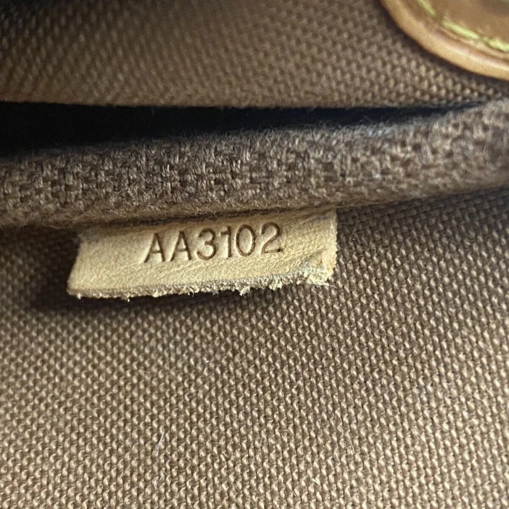 ❤️‍🩹SOLD❤️‍🩹 Louis Vuitton Eva Monogram Chain Clutch Purse Crossbody (AA3102) - Picture 11 of 16